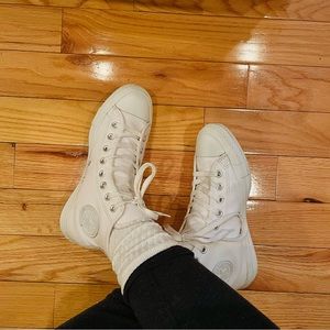 ALL WHITE LEATHER CONVERSE [FINAL SALE]